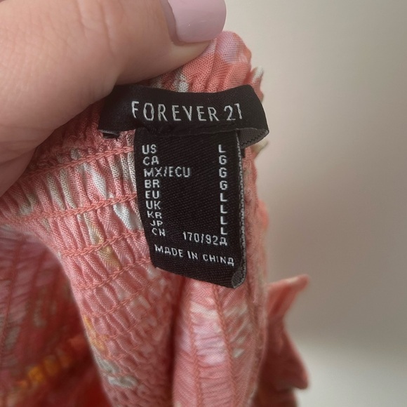 Forever 21 crop top floral size large - Picture 3 of 3